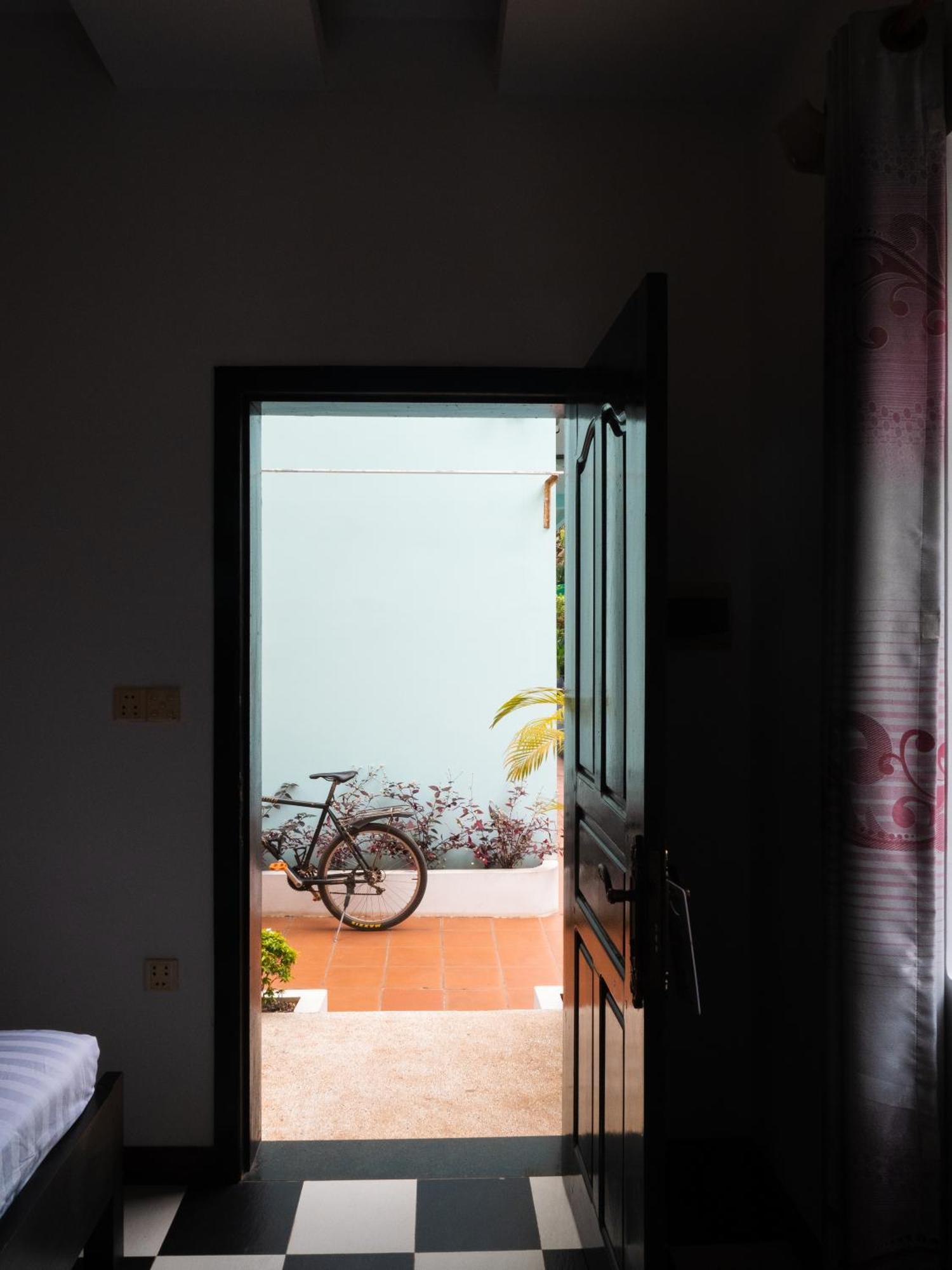 The Bygone Hotel Siem Reap Exterior photo
